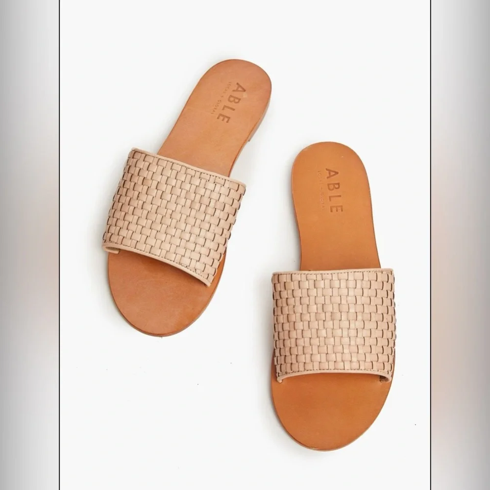 Able‎ local + global oliveira woven sandal size 9.5